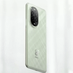 Dual kamera depan Huawei Nova 13 Pro